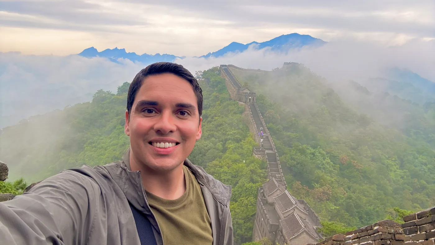 Diego na Grande Muralha da China em Pequim