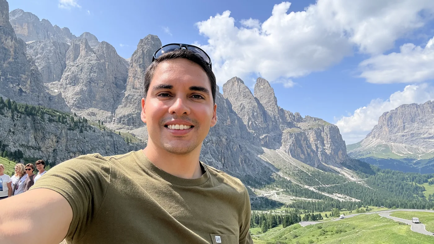 Diego no Passo Sella, nas Dolomitas, Itália
